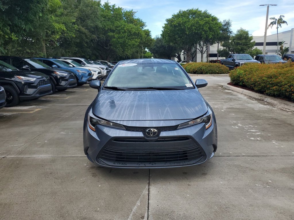 Used 2024 Toyota Corolla LE FWD image 2