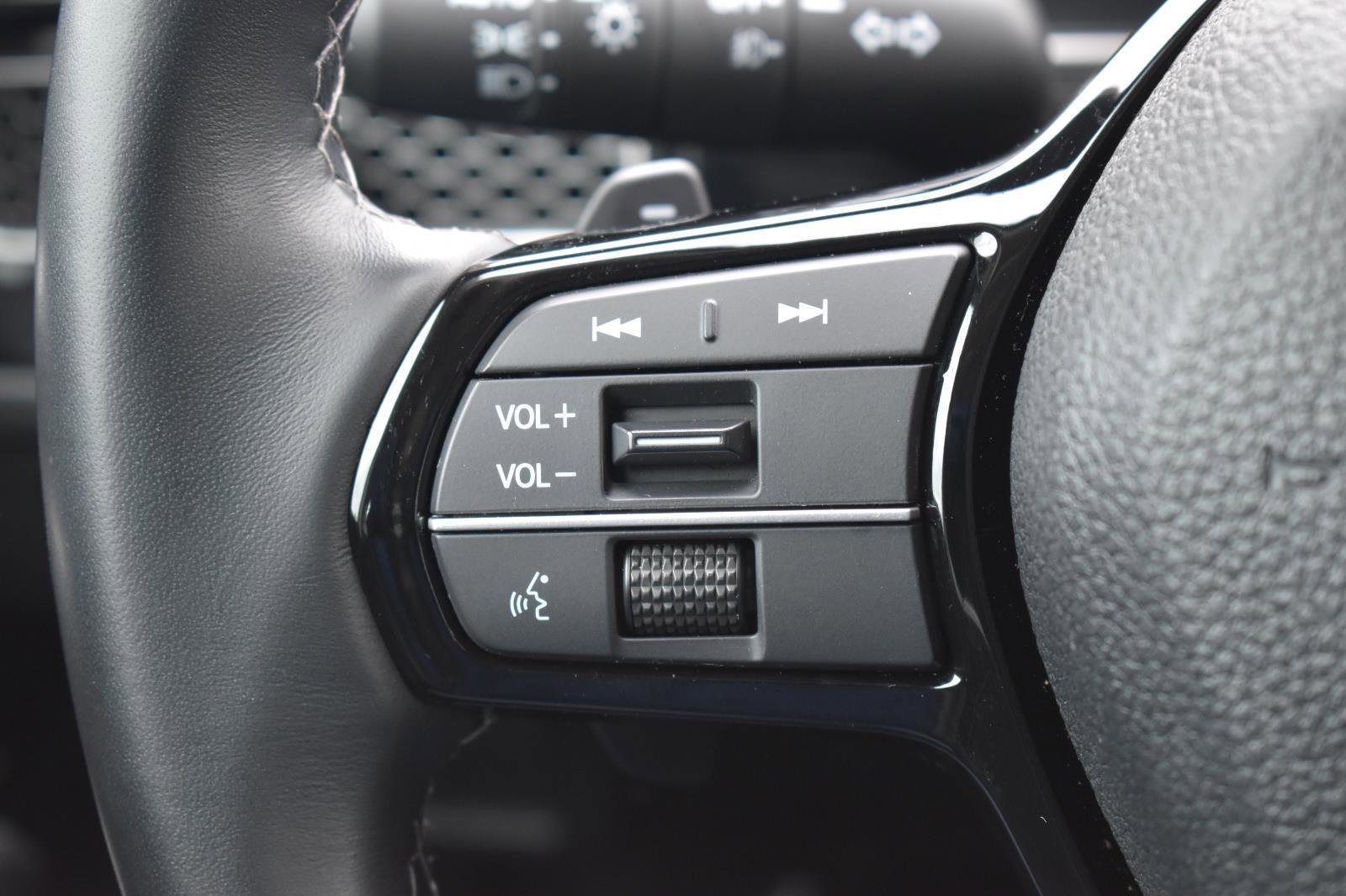 Used 2023 Honda Civic Touring image 6