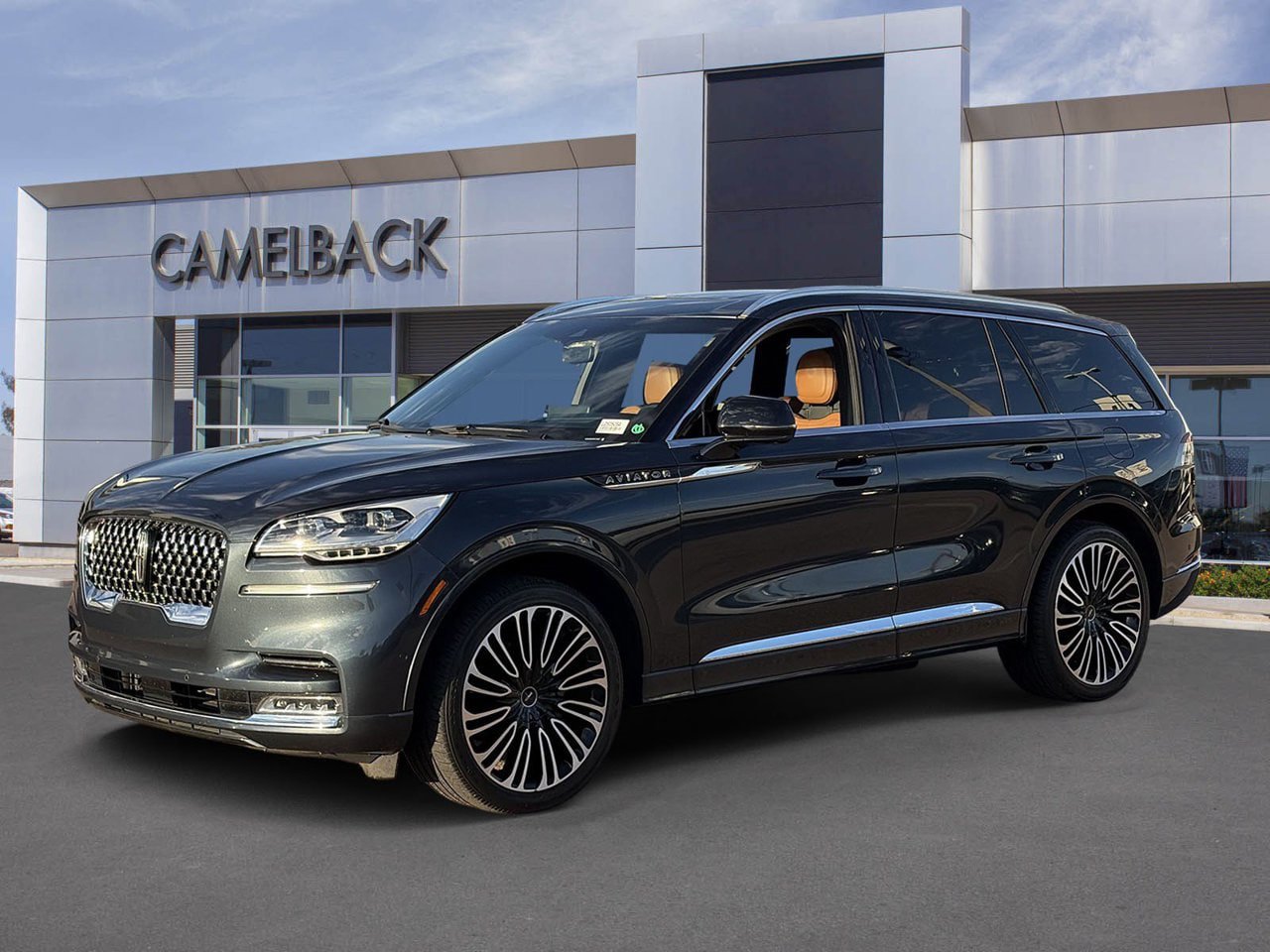 Certified 2023 Lincoln Aviator Black Label w/ Class IV Trailer Tow Package AWD/4WD image 1