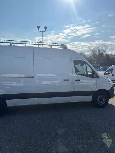 Used 2021 Mercedes-Benz Sprinter 2500 image 8