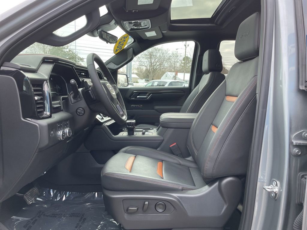 Used 2025 GMC Sierra 1500 AT4 w/ AT4 Premium Package image 4