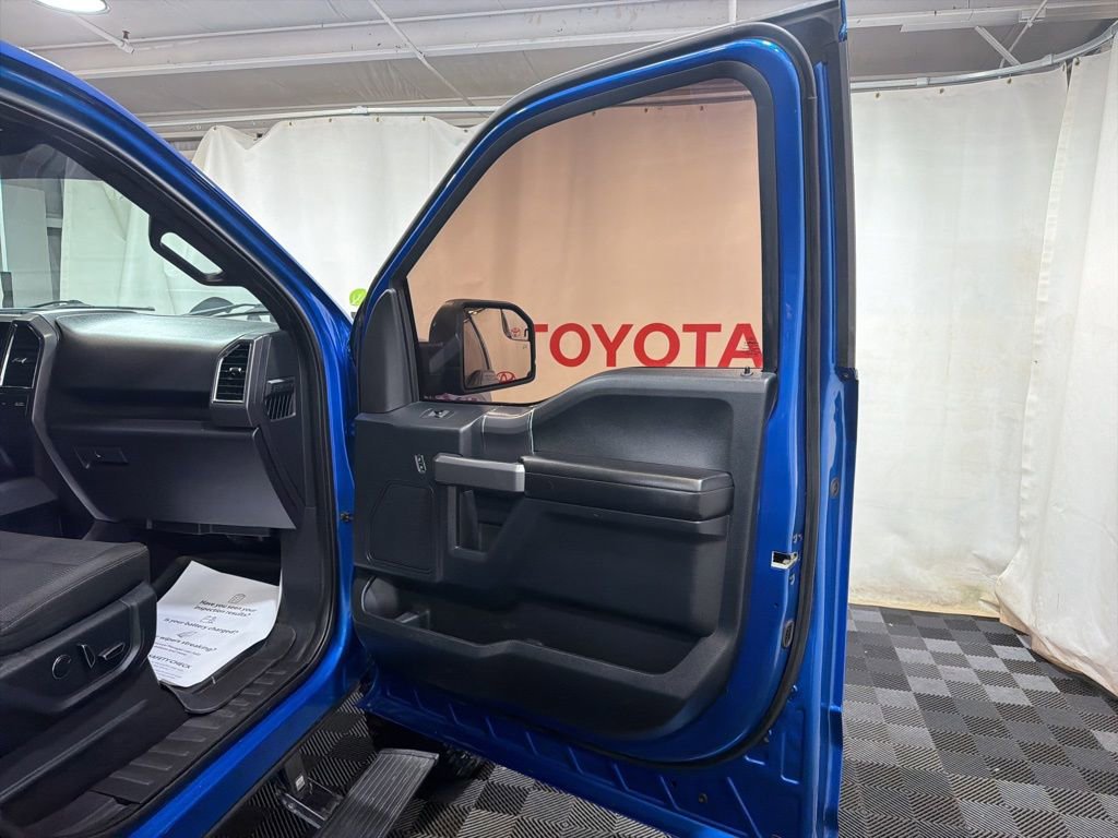 Used 2016 Ford F150 XLT w/ Equipment Group 302A Luxury image 10