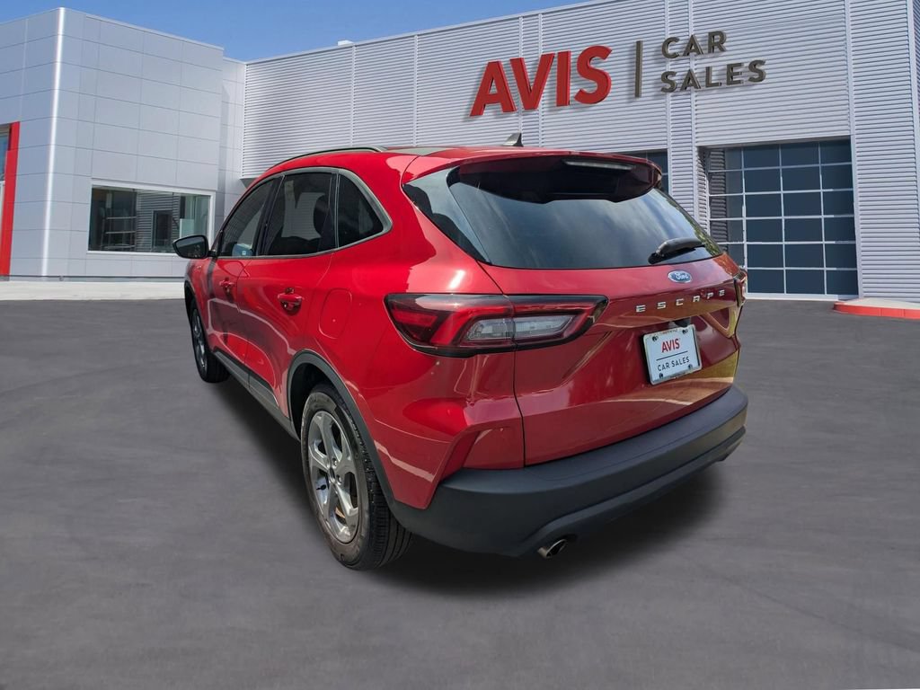 Used 2025 Ford Escape ST-Line FWD image 9