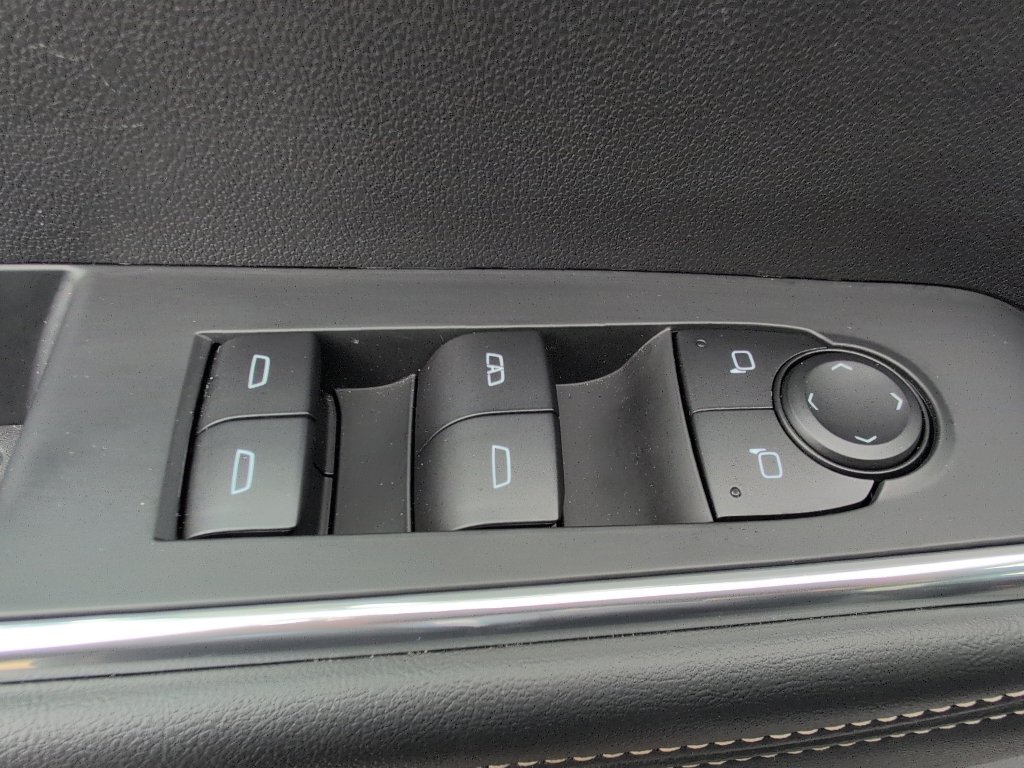 Used 2025 GMC Acadia Elevation image 20