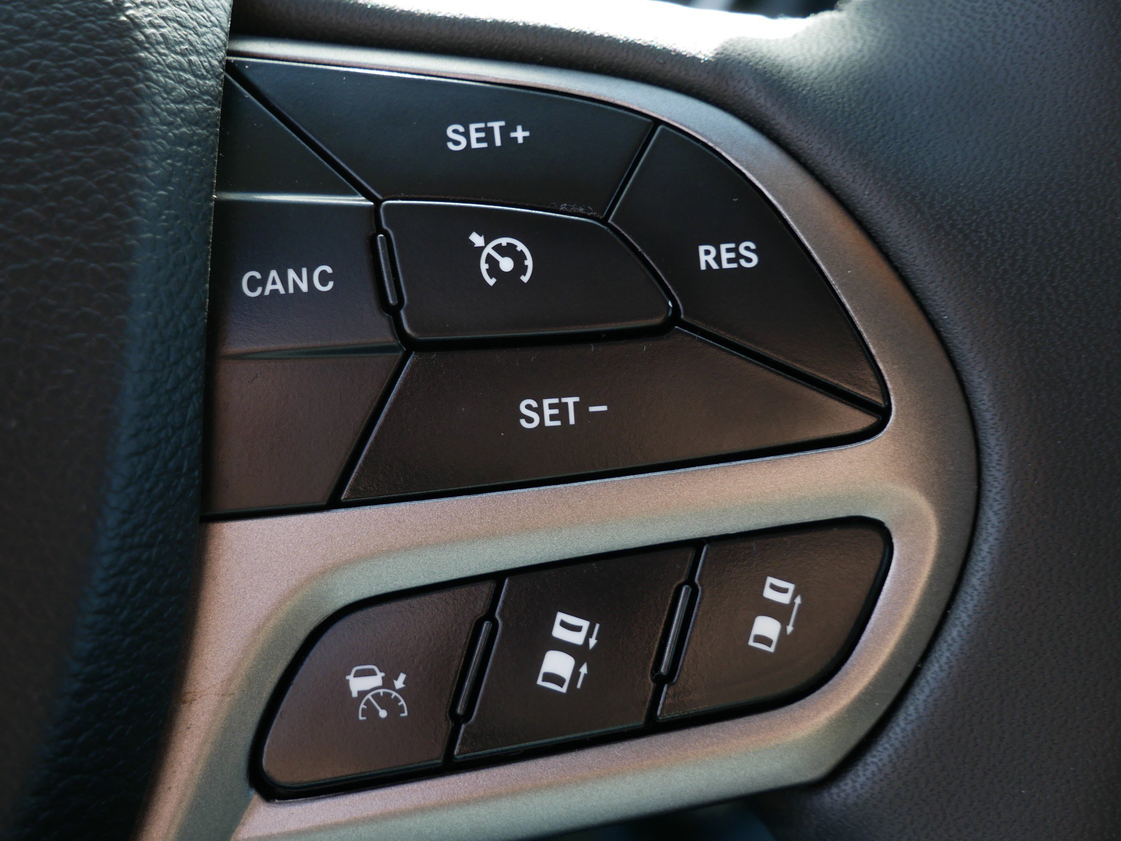 Certified 2022 Jeep Cherokee Limited image 30