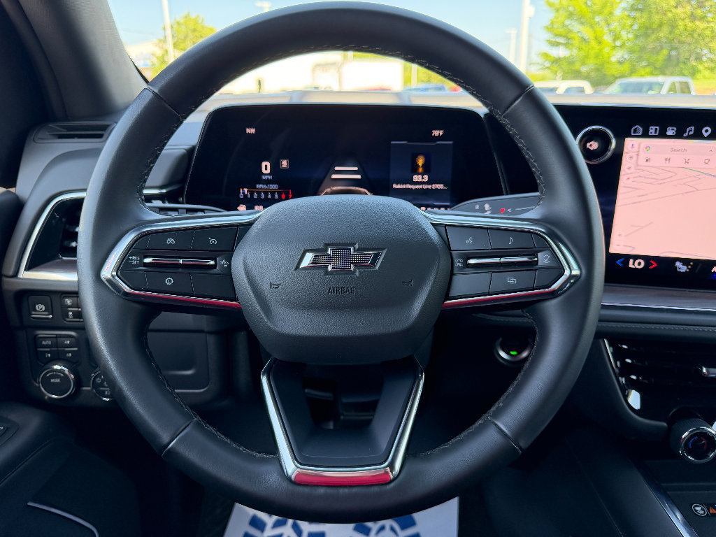 Used 2025 Chevrolet Suburban Z71 AWD/4WD image 34