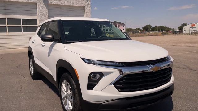 Used 2026 Chevrolet TrailBlazer LS AWD/4WD image 4