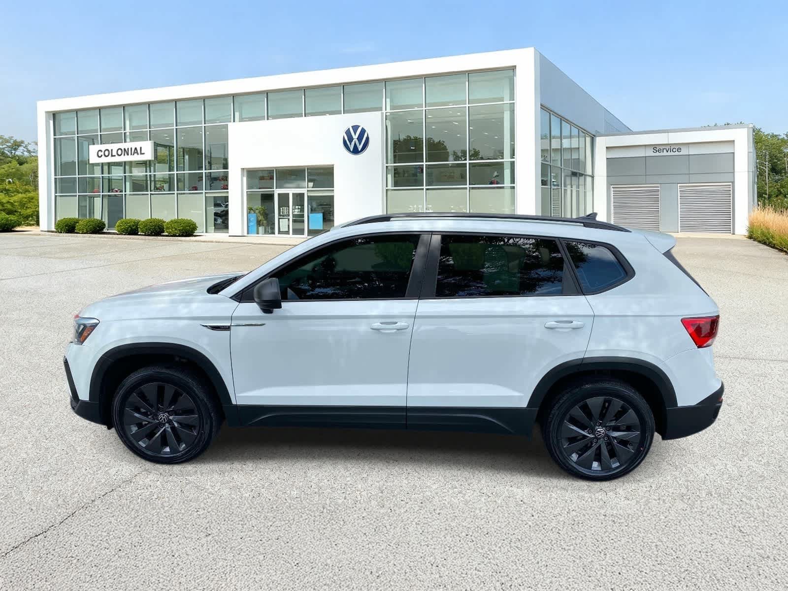 Certified 2022 Volkswagen Taos S FWD image 2
