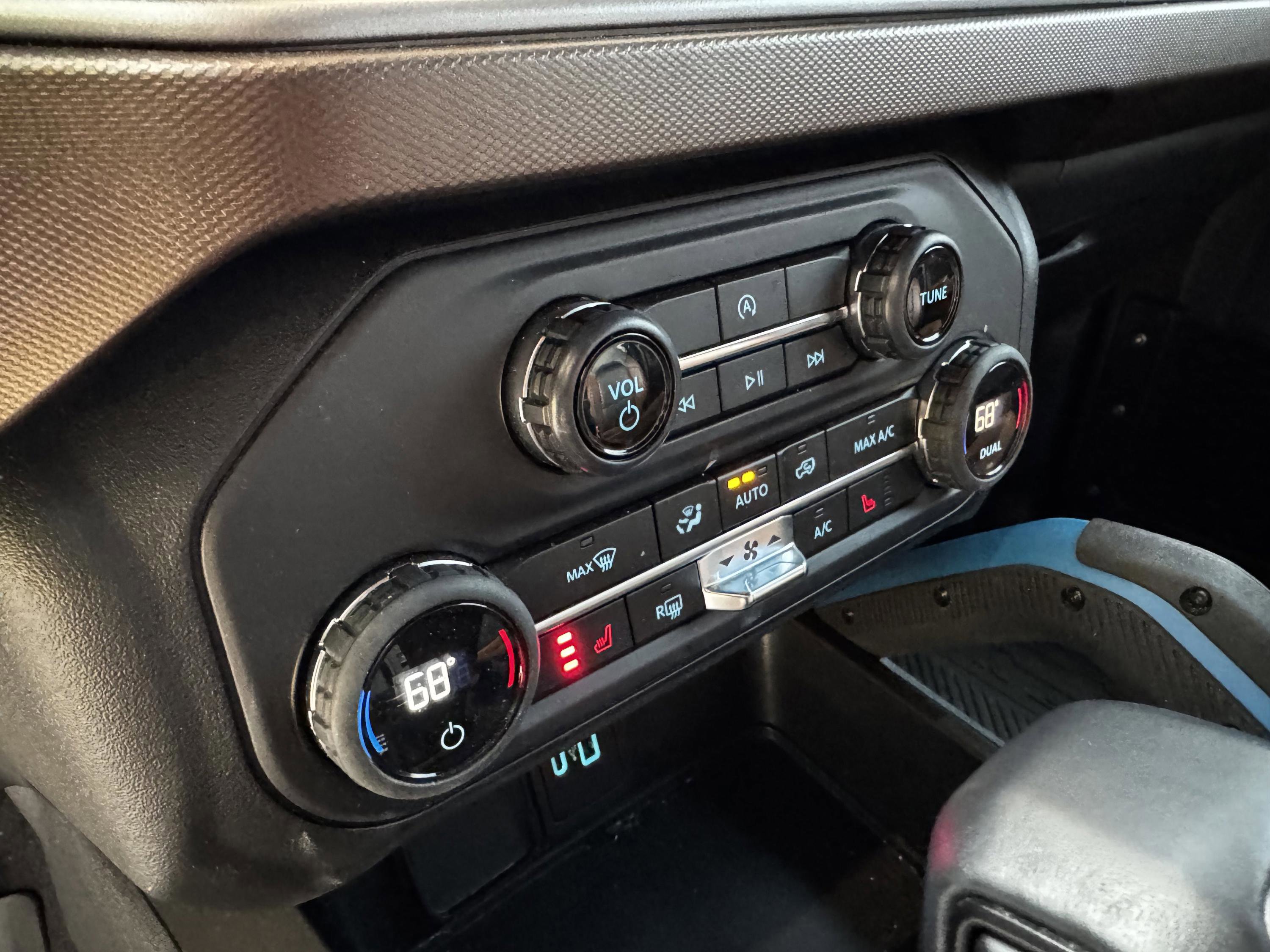 Used 2023 Ford Bronco Outer Banks image 35