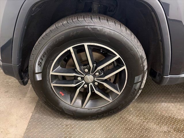 Used 2015 Jeep Grand Cherokee Laredo w/ Quick Order Package 23E image 37