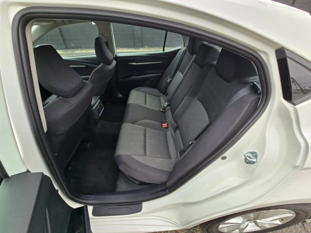 Used 2025 Toyota Camry LE image 10