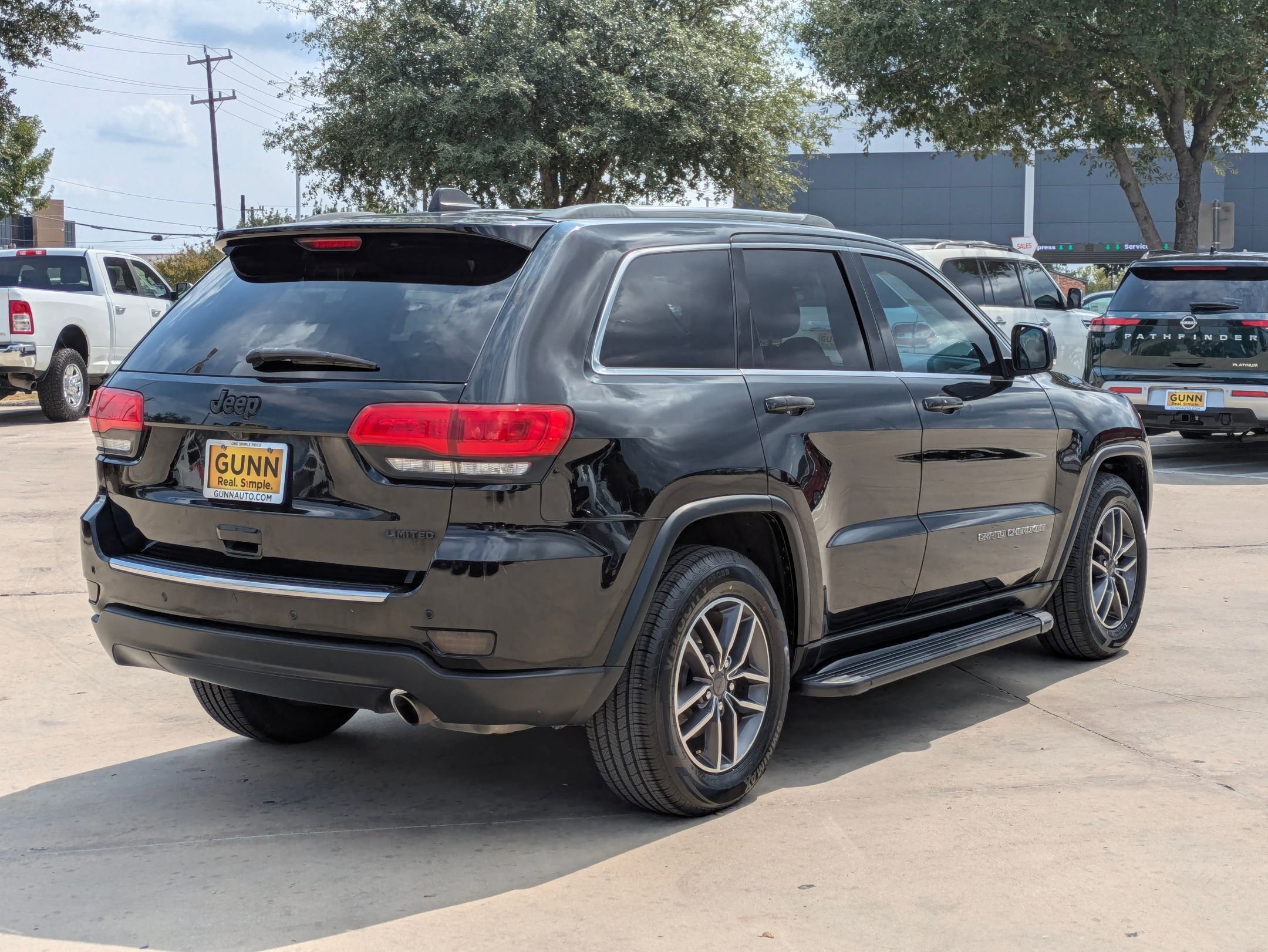 Used 2019 Jeep Grand Cherokee Limited image 7