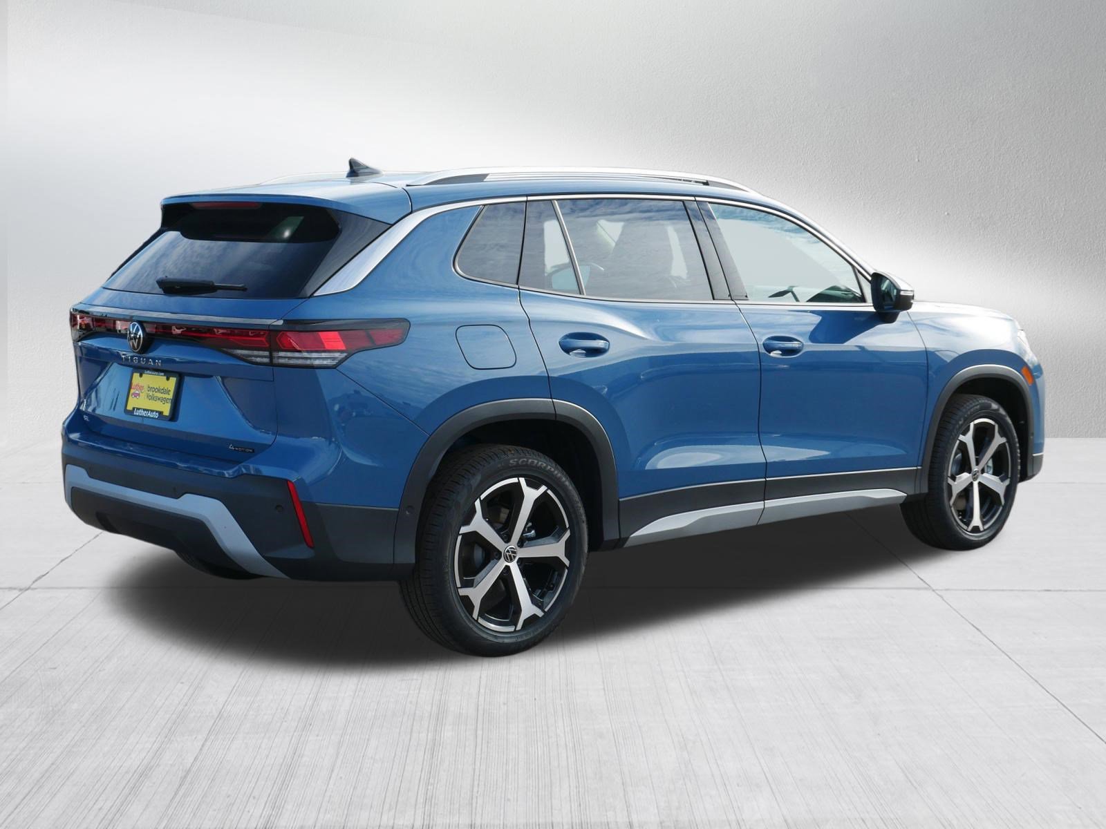 New 2026 Volkswagen Tiguan SE image 3