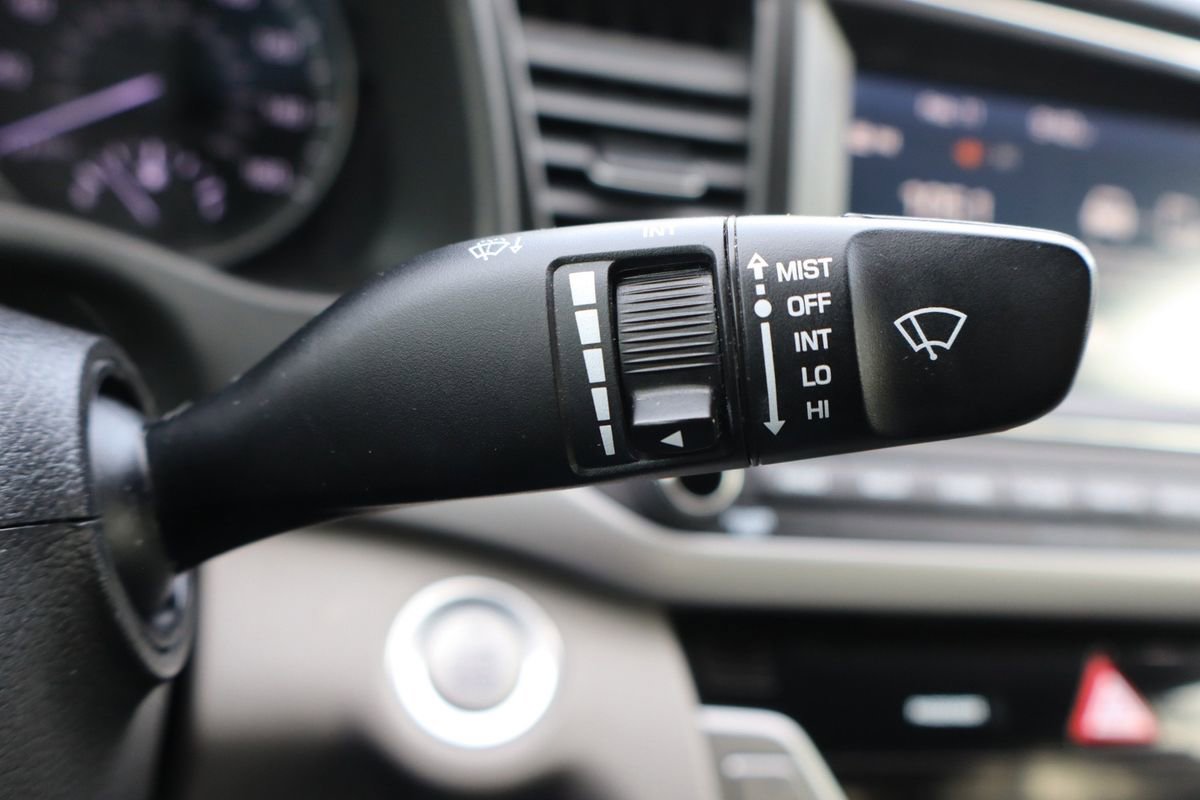 Used 2017 Hyundai Elantra ECO w/ Cargo Package image 32