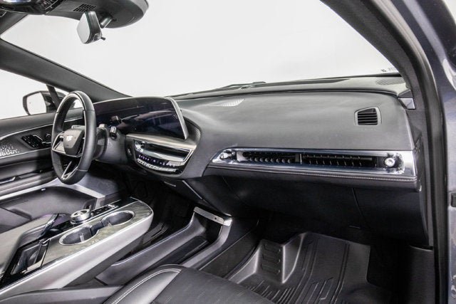 Used 2023 Cadillac Lyriq 2WD image 16