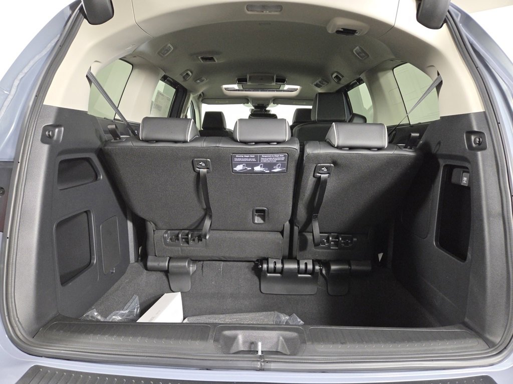 New 2026 Honda Odyssey Touring image 9