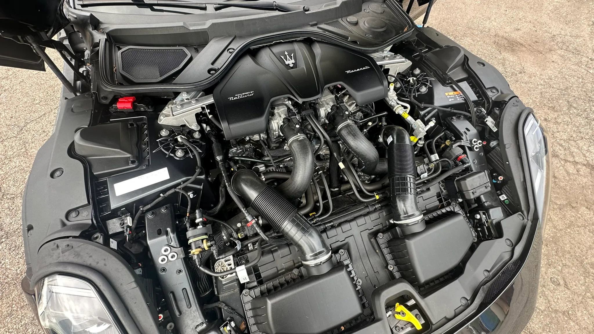 Used 2024 Maserati GranTurismo Trofeo AWD/4WD image 36