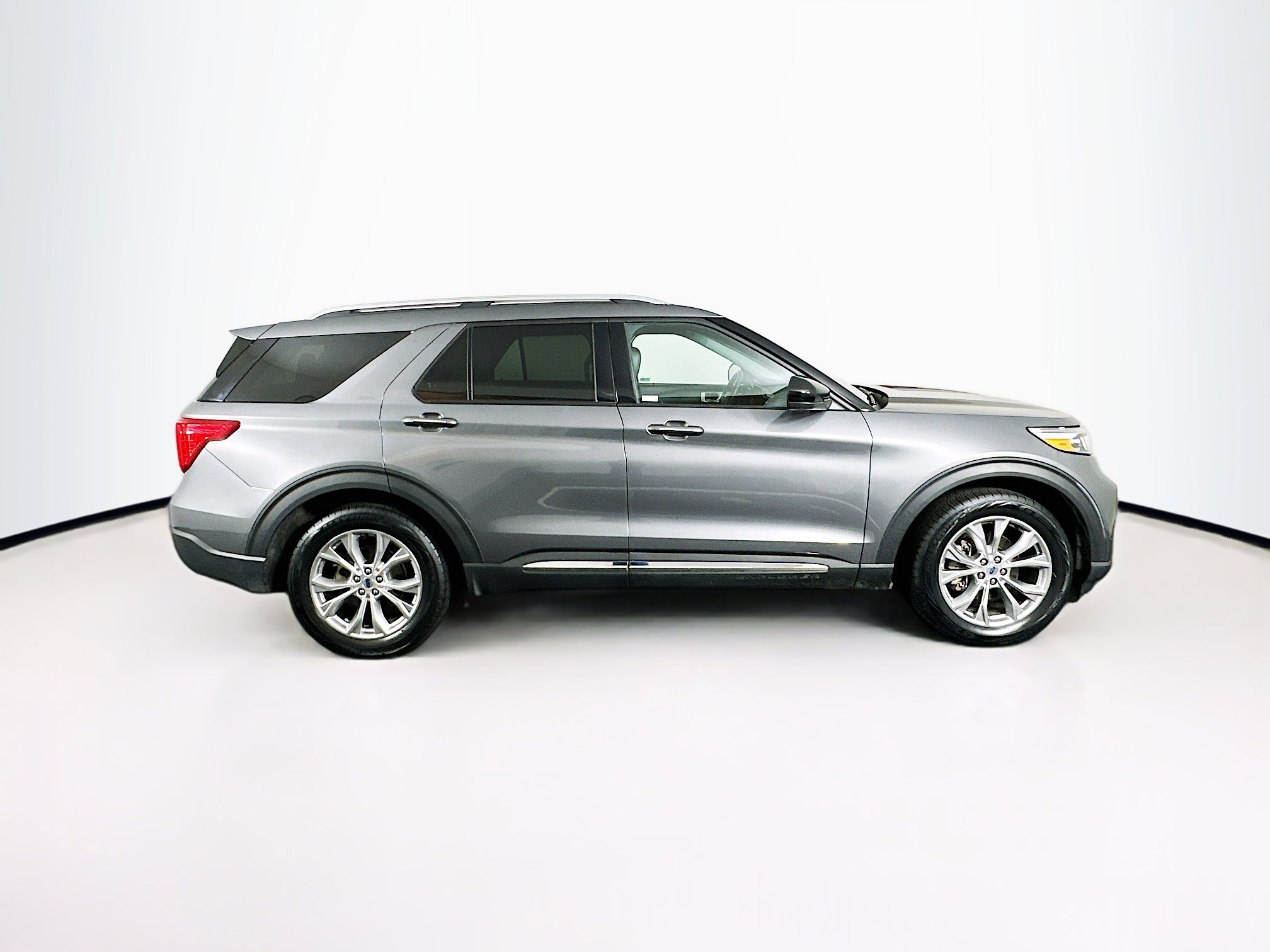 Used 2024 Ford Explorer Limited image 10