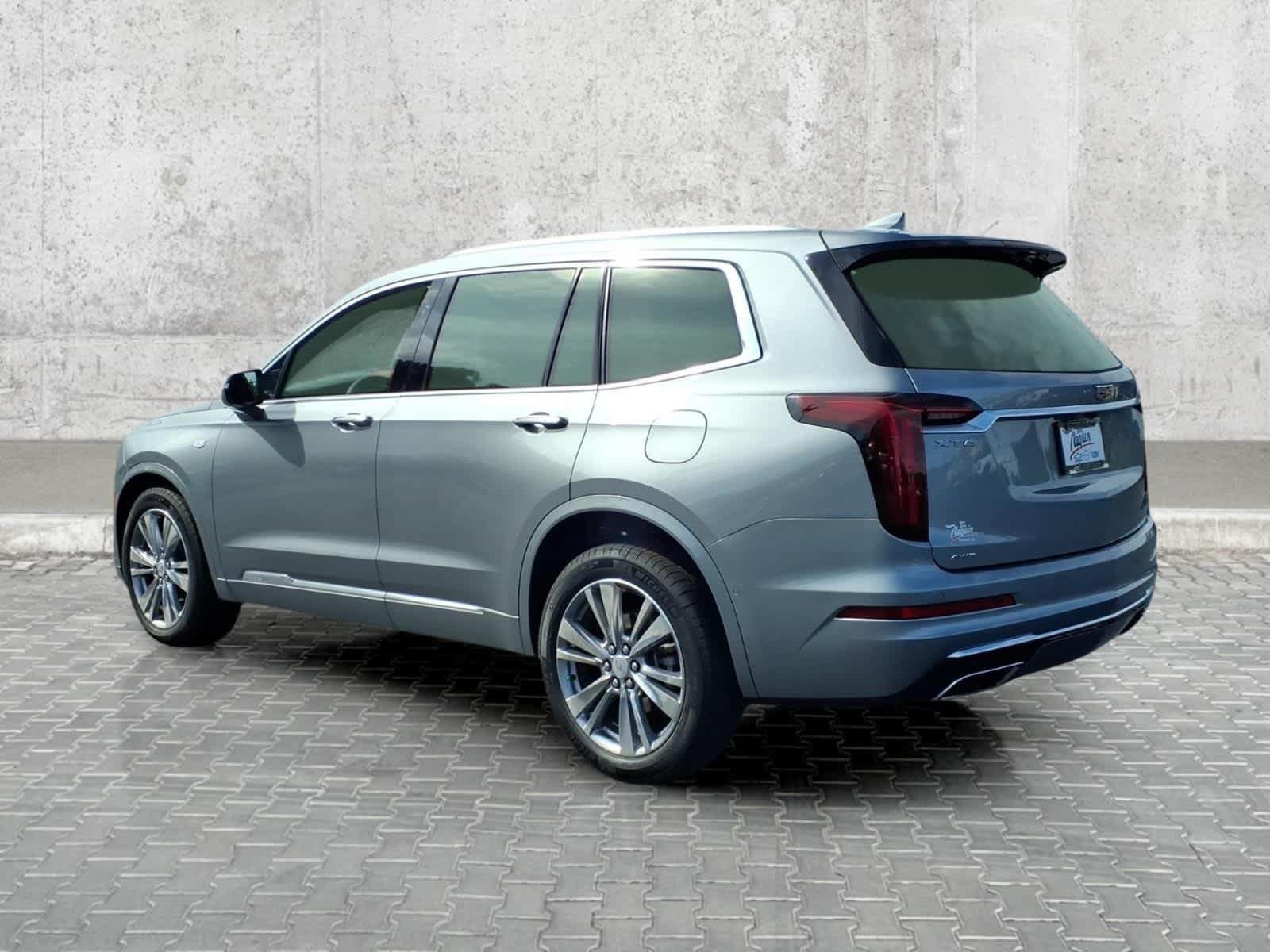 Used 2023 Cadillac XT6 Premium Luxury w/ Technology Package AWD/4WD image 9