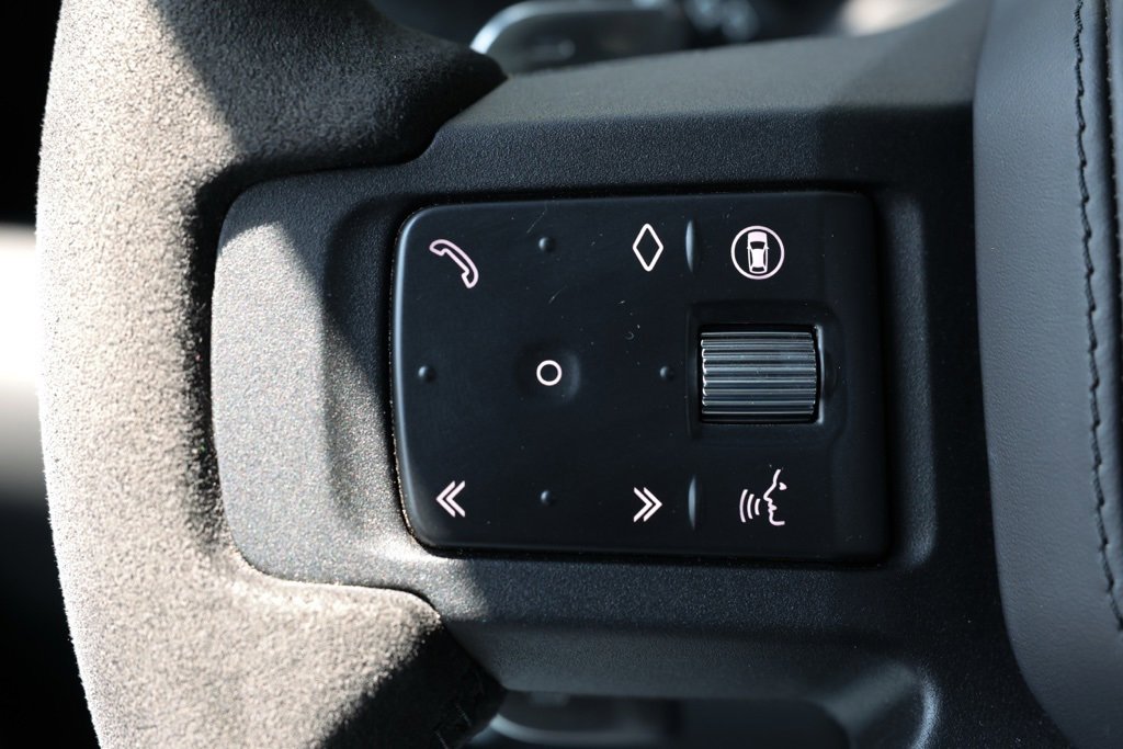 Used 2024 Land Rover Defender 130 V8 image 20