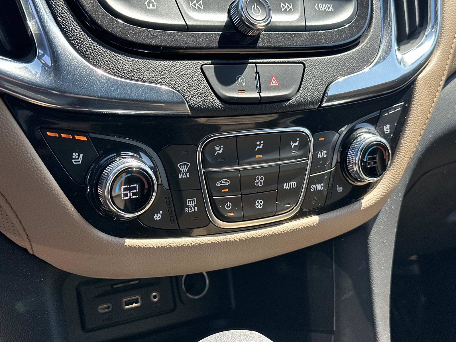 Used 2023 Chevrolet Equinox Premier image 13