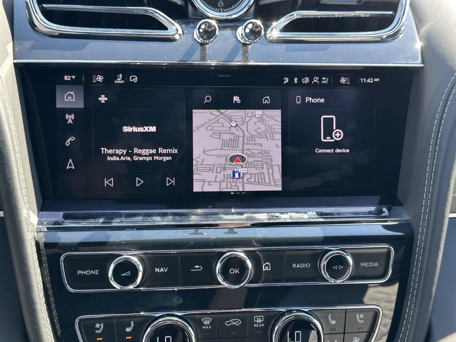 New 2027 Bentley Bentayga AWD/4WD image 40