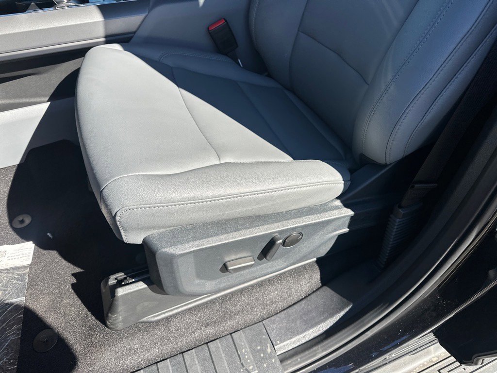 New 2025 Ford F150 Lightning Flash image 18