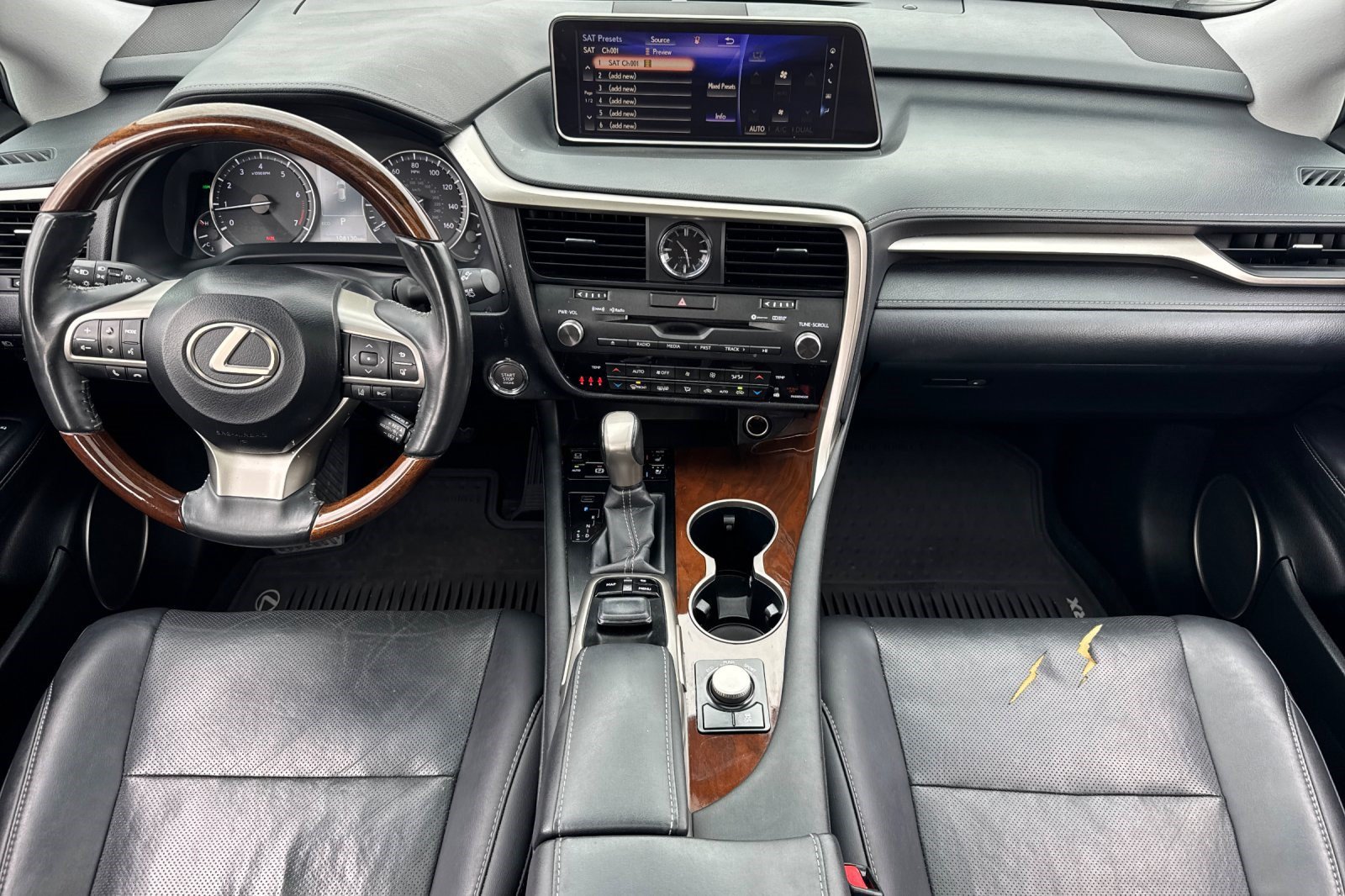 Used 2017 Lexus RX 350 FWD w/ Premium Package image 16
