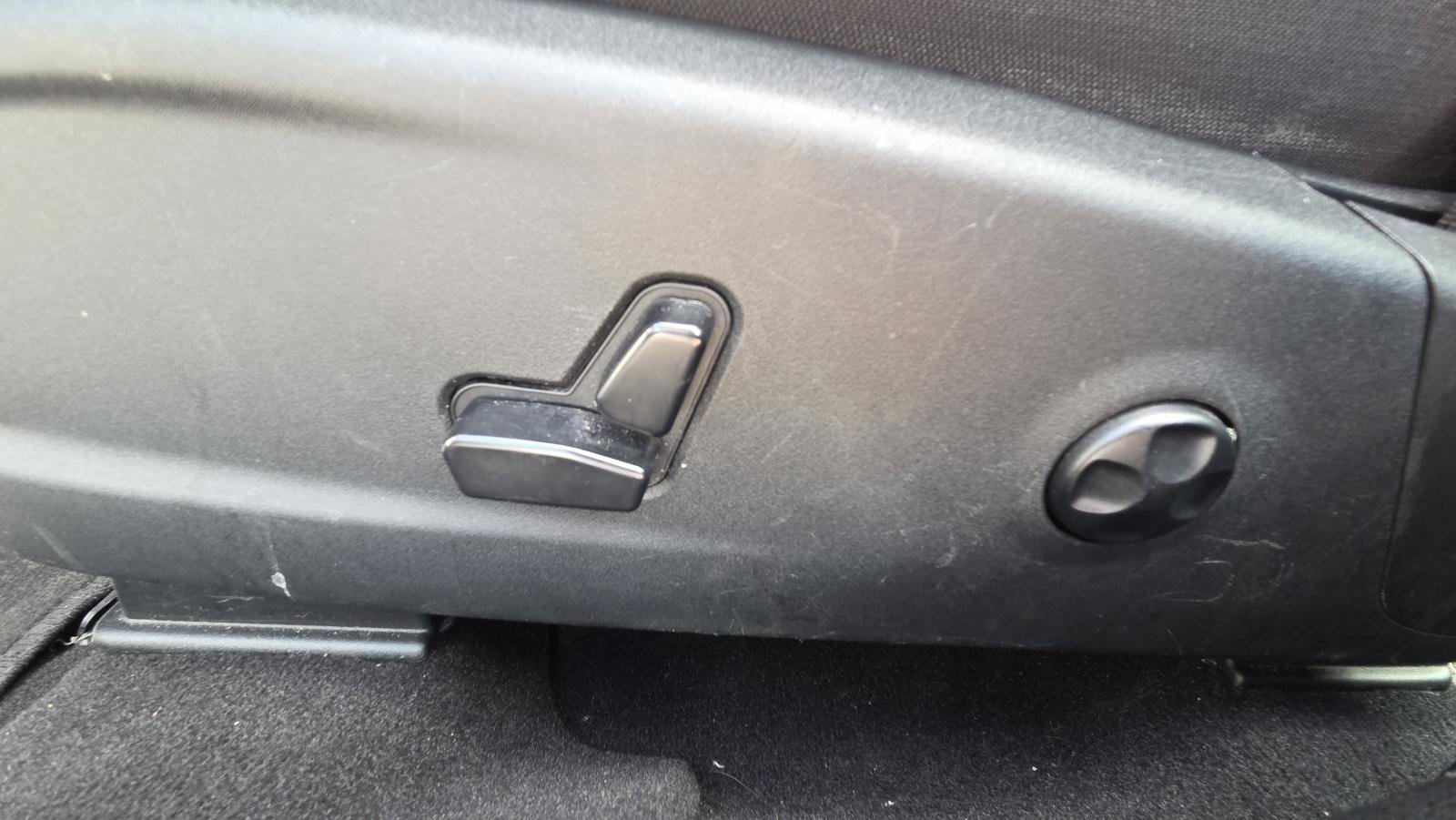 Used 2020 Dodge Charger SXT image 27