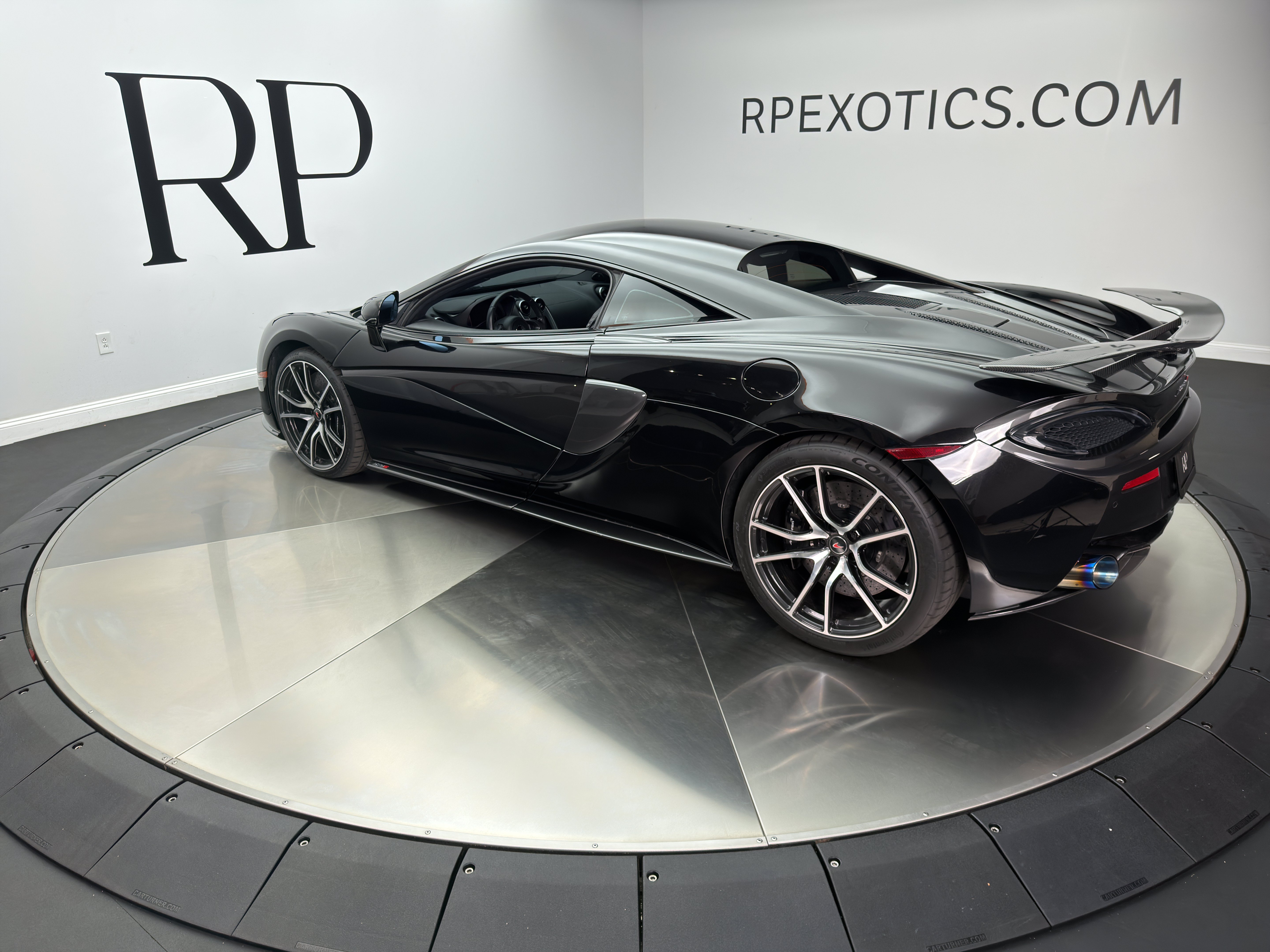 Used 2016 McLaren 570S Coupe RWD image 7