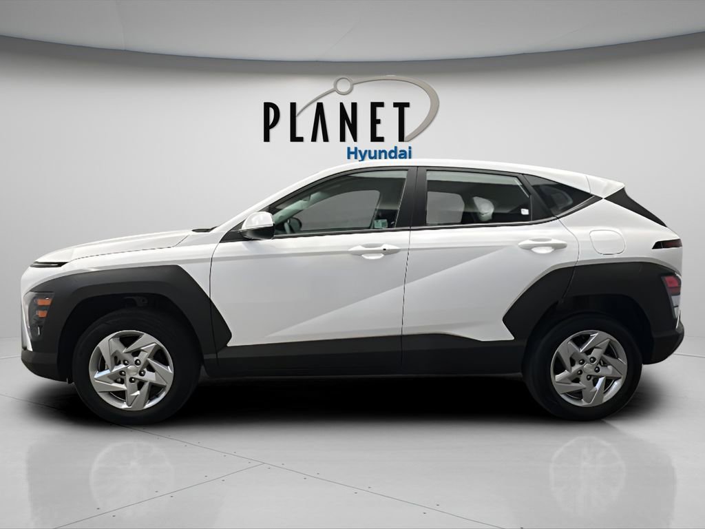 Certified 2025 Hyundai Kona SE AWD/4WD image 2