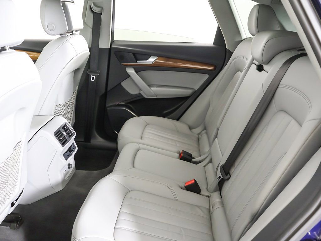 Used 2024 Audi Q5 2.0T Premium w/ Convenience Package image 35