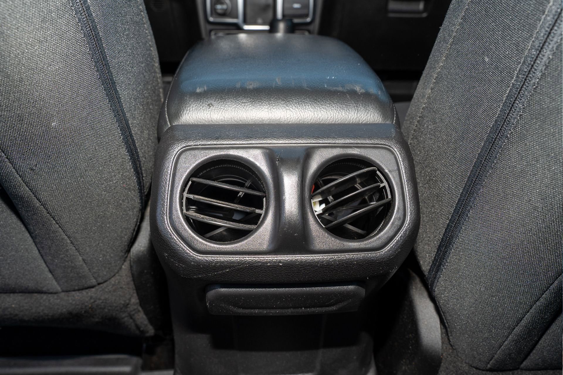 Used 2018 Jeep Wrangler Unlimited Sport image 18