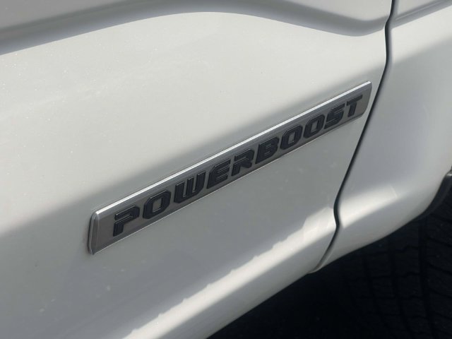 Certified 2022 Ford F150 Platinum w/ Equipment Group 701A High AWD/4WD image 8