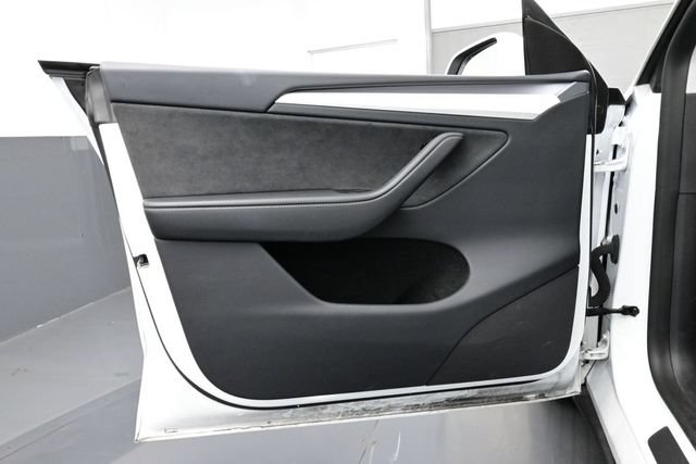 Used 2024 Tesla Model Y Performance AWD/4WD image 7