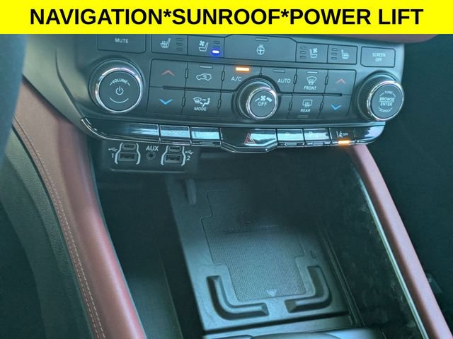 Used 2023 Dodge Durango SRT Hellcat AWD/4WD image 22