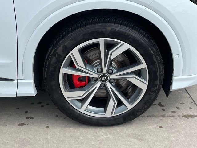 Used 2024 Audi Q4 e-tron Premium Plus w/ Premium Plus AWD/4WD image 6