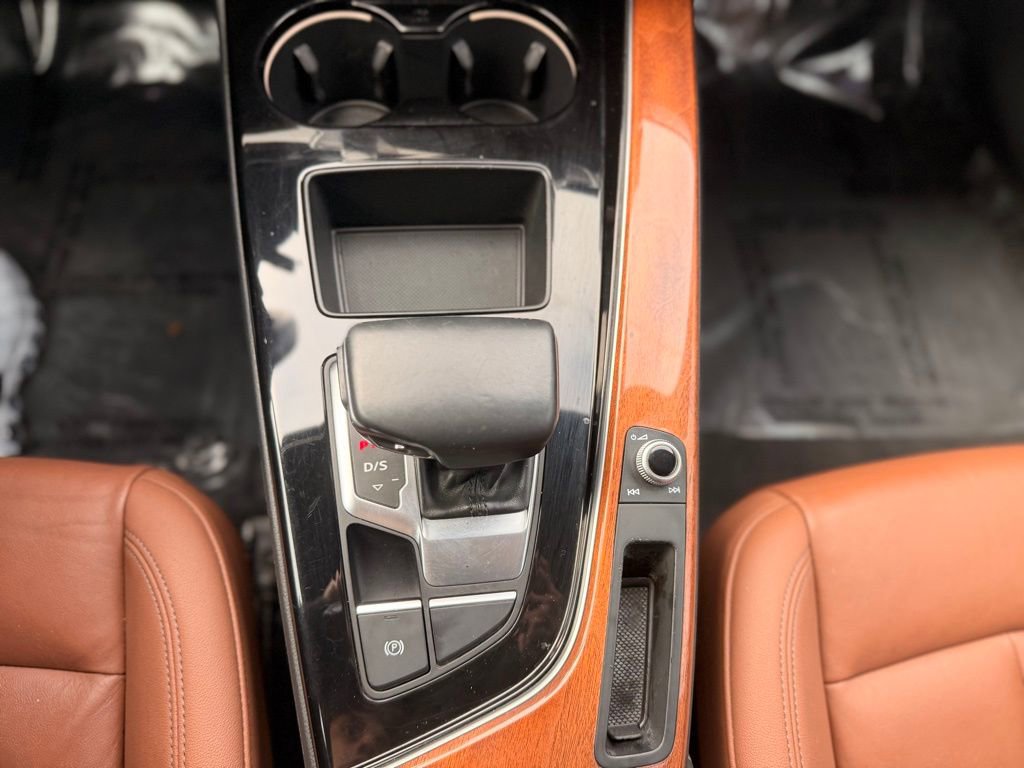 Used 2021 Audi A4 2.0T Premium w/ Convenience Package AWD/4WD image 26