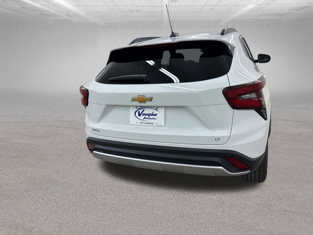 New 2026 Chevrolet Trax LT w/ Driver Confidence Package image 10