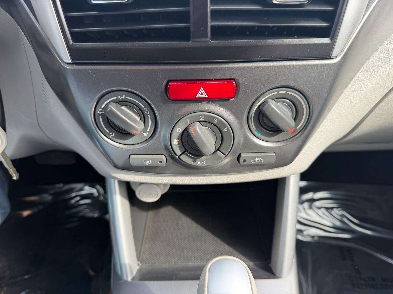 Used 2012 Subaru Forester 2.5X w/ Alloy Wheel Pkg image 13