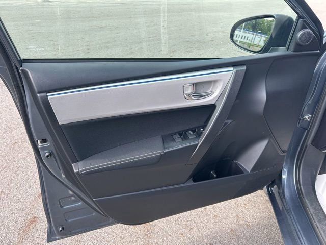 Used 2015 Toyota Corolla LE FWD image 10