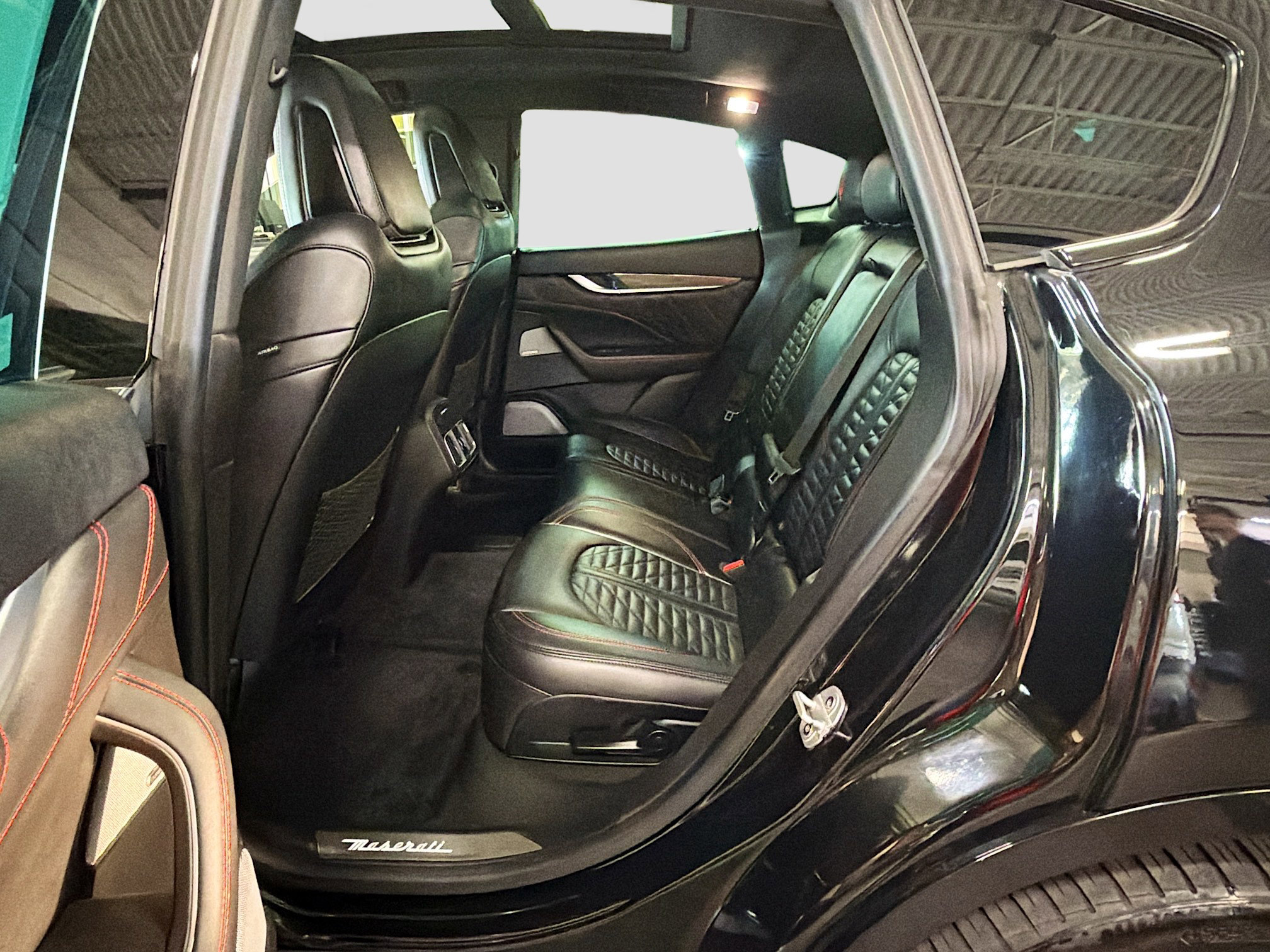 Used 2019 Maserati Levante S GranSport AWD/4WD image 30