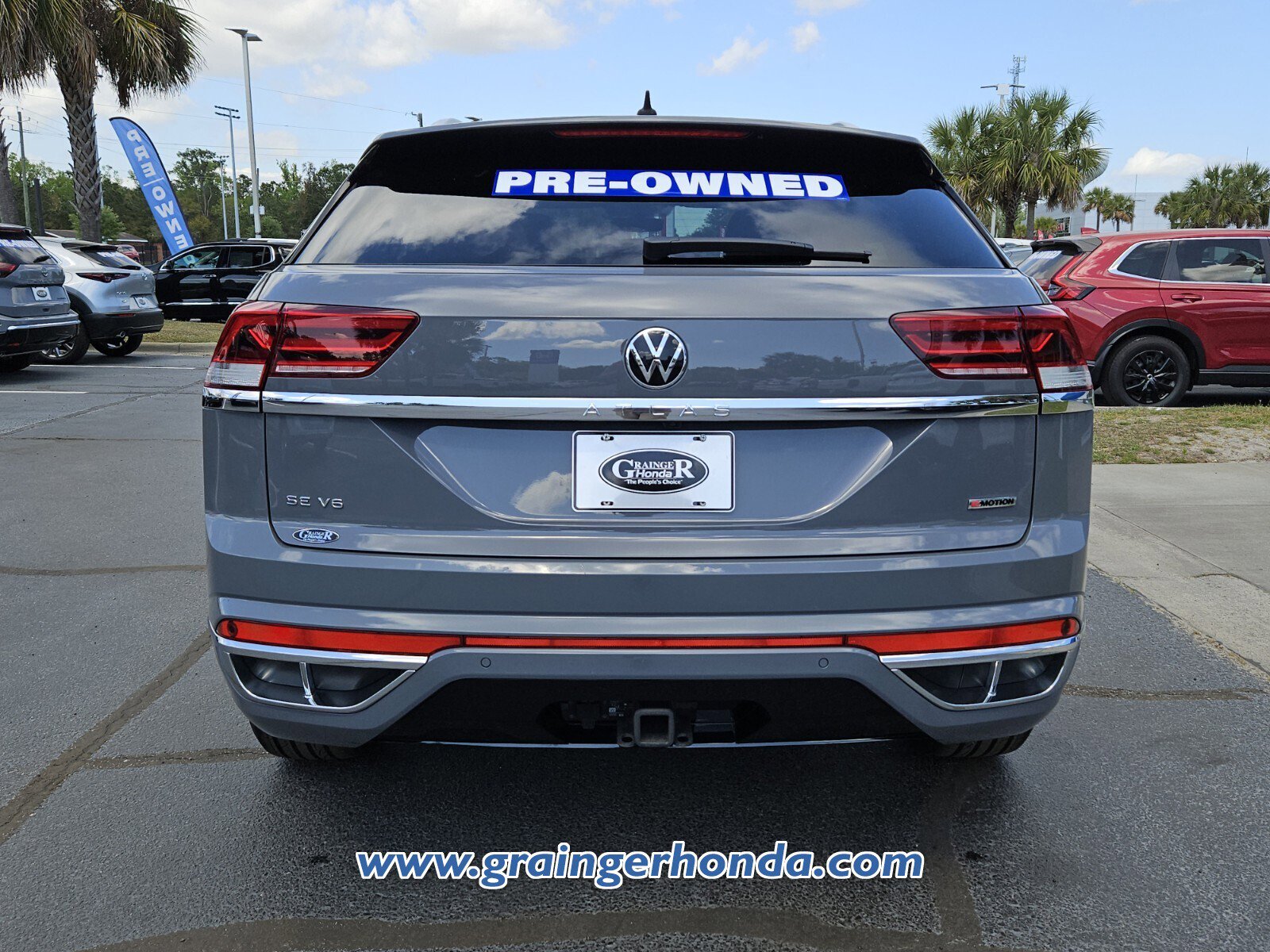 Used 2021 Volkswagen Atlas Cross Sport SE w/ Panoramic Sunroof Package image 4