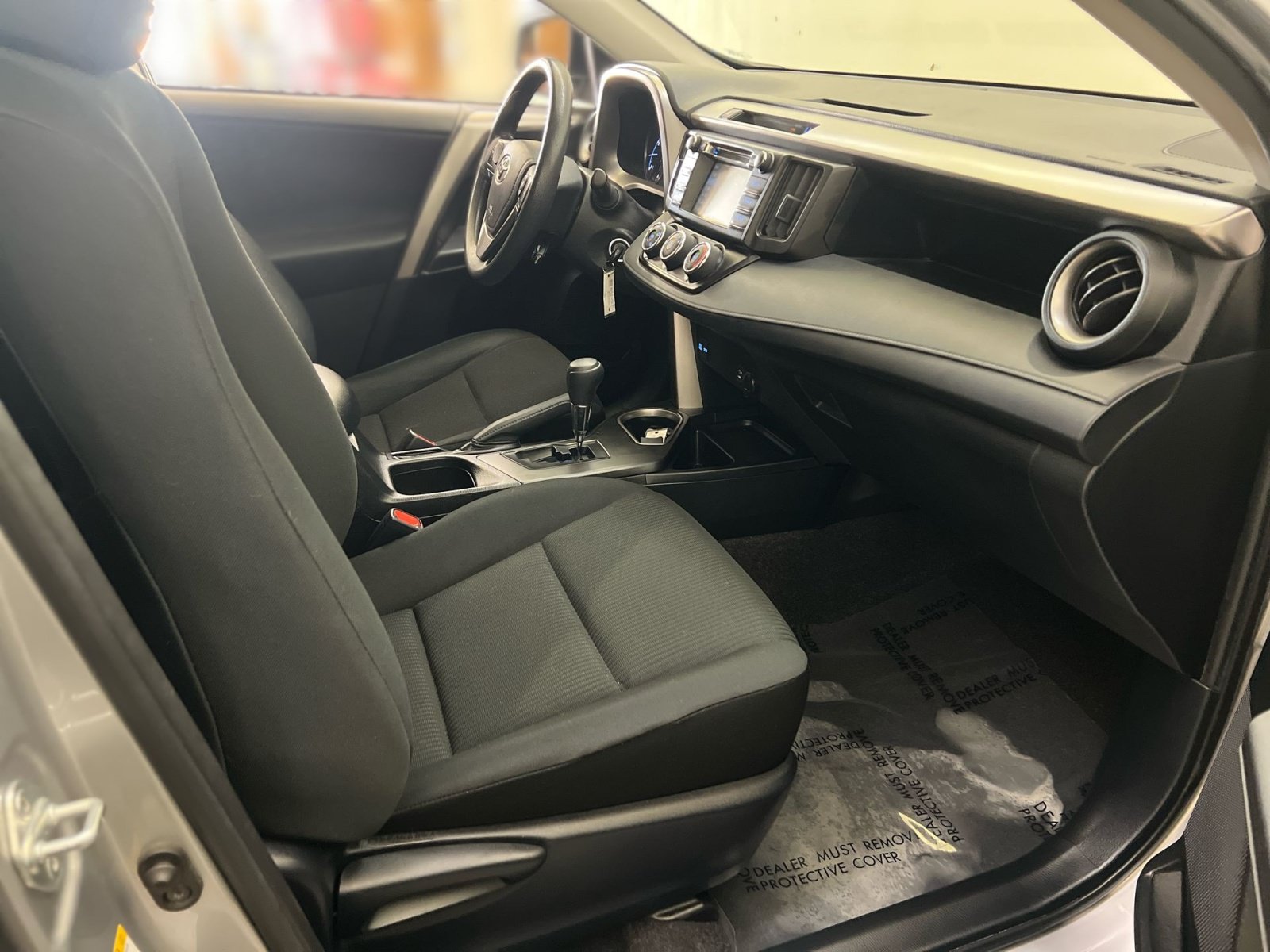 Used 2018 Toyota RAV4 LE w/ All Weather Liner Package AWD/4WD image 26