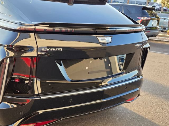 Certified 2025 Cadillac Lyriq Luxury w/ LPO, Floor Liner Package AWD/4WD image 5