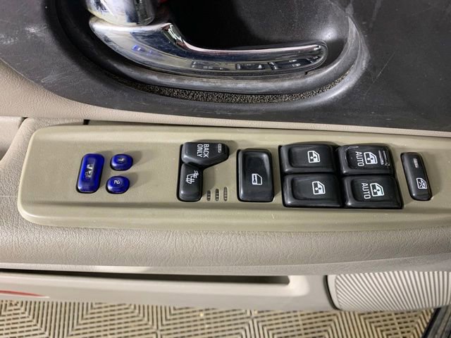 Used 2003 GMC Envoy SLT image 27