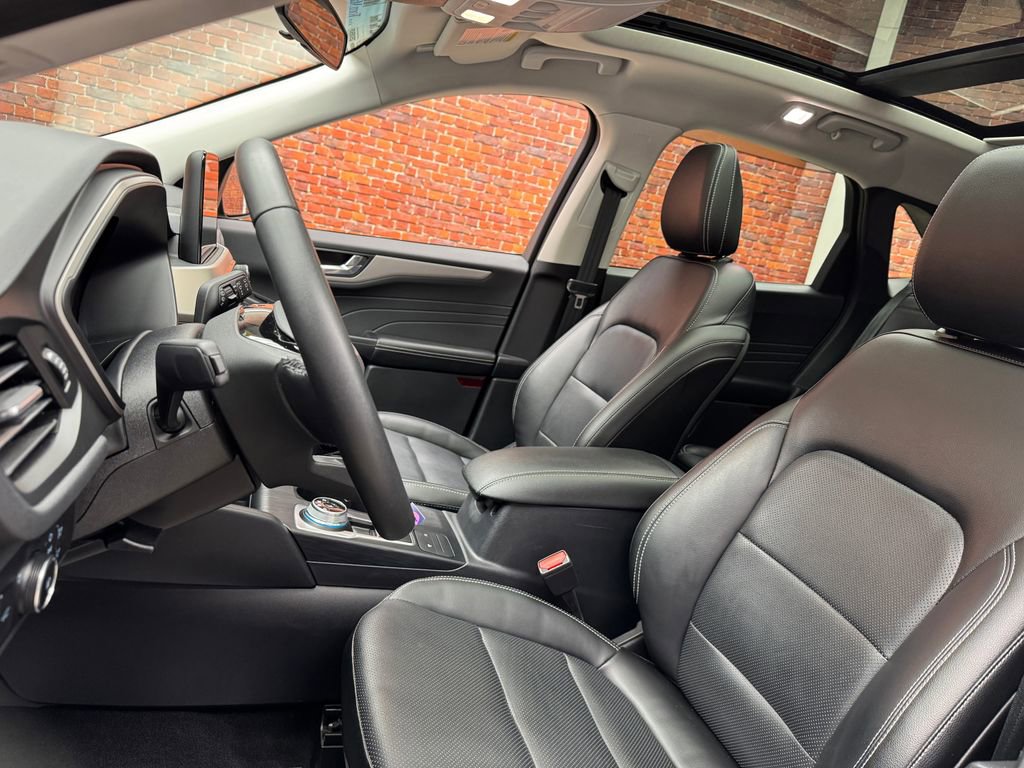 Certified 2022 Ford Escape SEL image 24