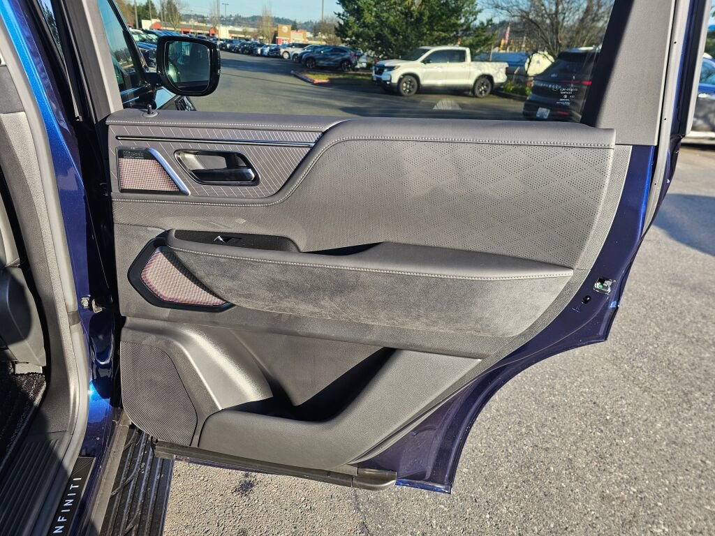 New 2026 INFINITI QX80 Autograph w/ Premium Cargo Package image 14