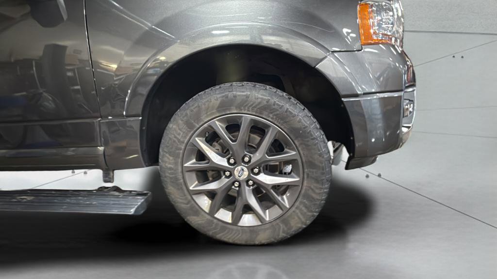 Used 2017 Ford Expedition Limited w/ Equipment Group 301A image 32