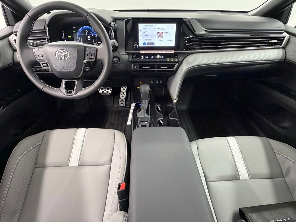 Used 2026 Toyota Camry SE FWD image 35